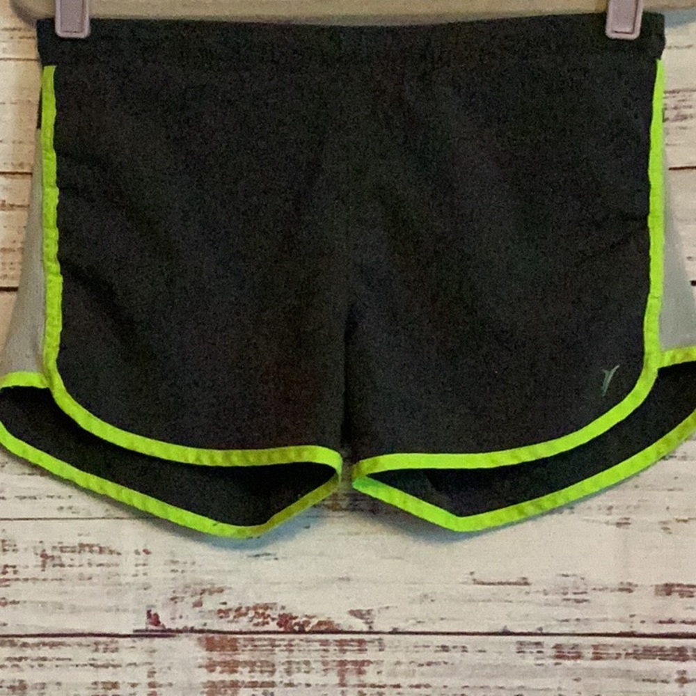 Old Navy athletic shorts size XL 1414